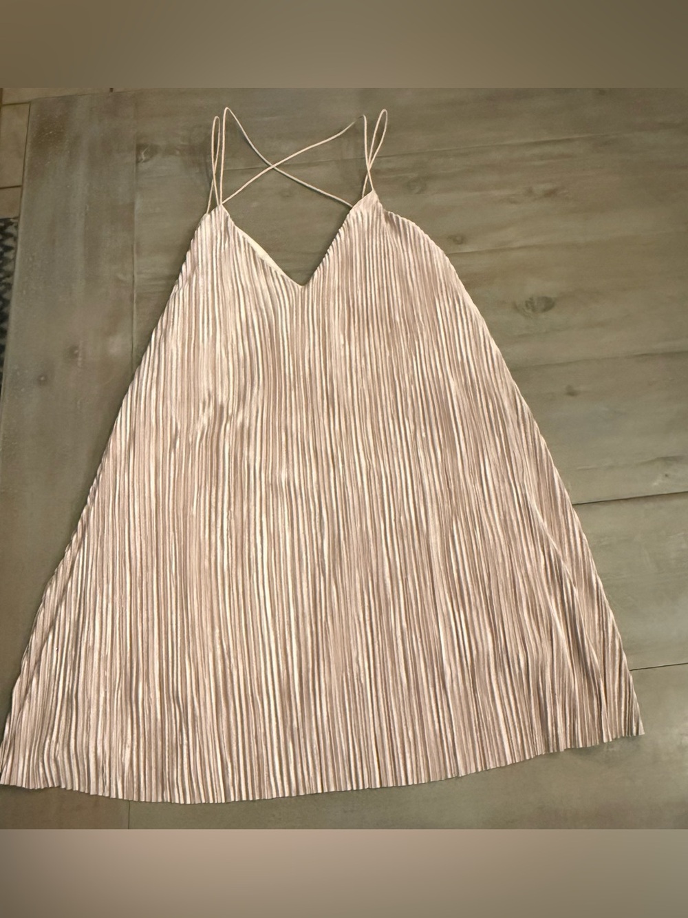 TOBI Women’s Light Pink Champagne Pleated Dress Sz S New